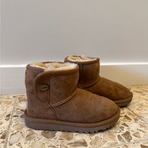 Little girl Uggs